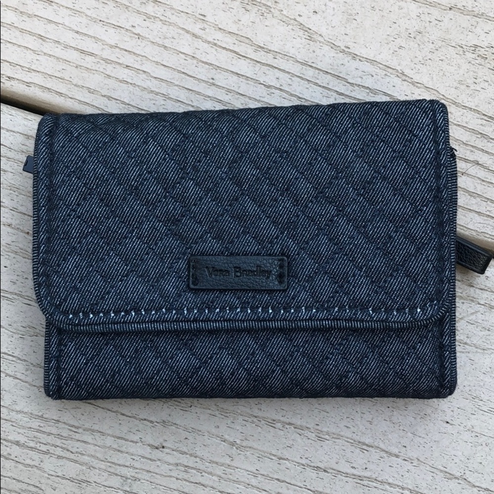 Vera Bradley Iconic rfid card case